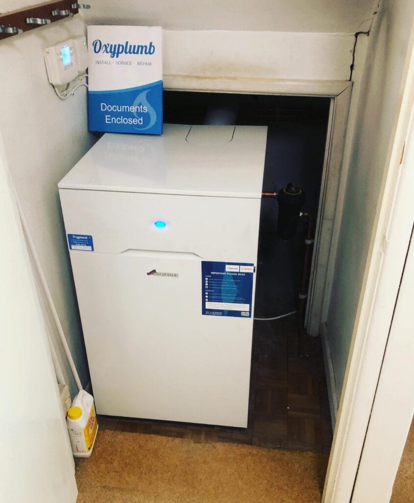 Oxyplumb boiler and heating installation in uffington